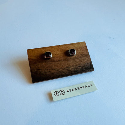 Lustre Earring | Garnet